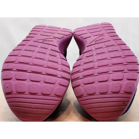 Nike Roshe One Womens Youth Running Shoes Size 5.5Y Blue + Pink - Picture 9 of 10